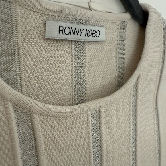 Ronny Kobo Kimberly Top - New with Tags - Metallic Vertical Stripes - Size Small - Picture 4 of 5